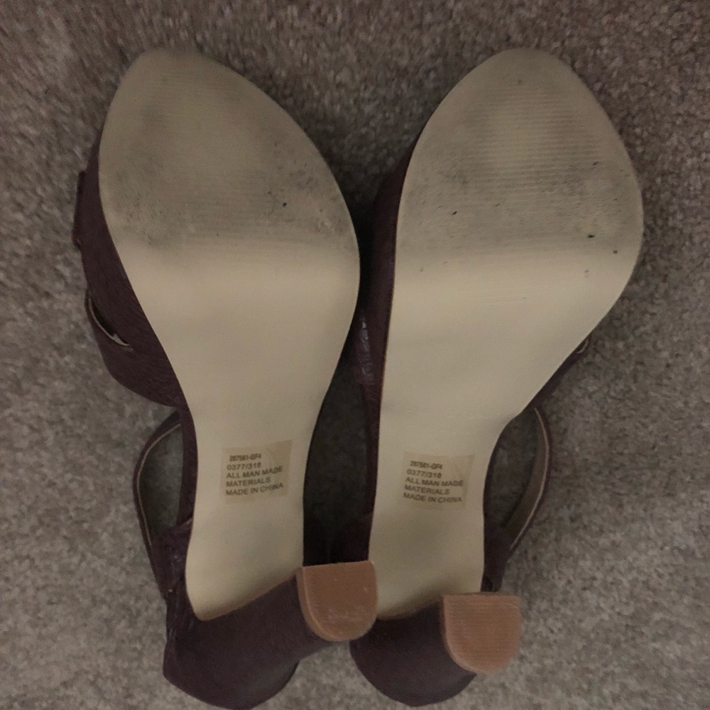 Shoes - Picture 4 of 6